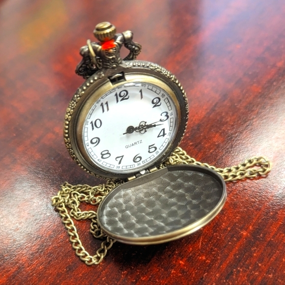 Leaf Pocket Watch - Picture 3 of 4